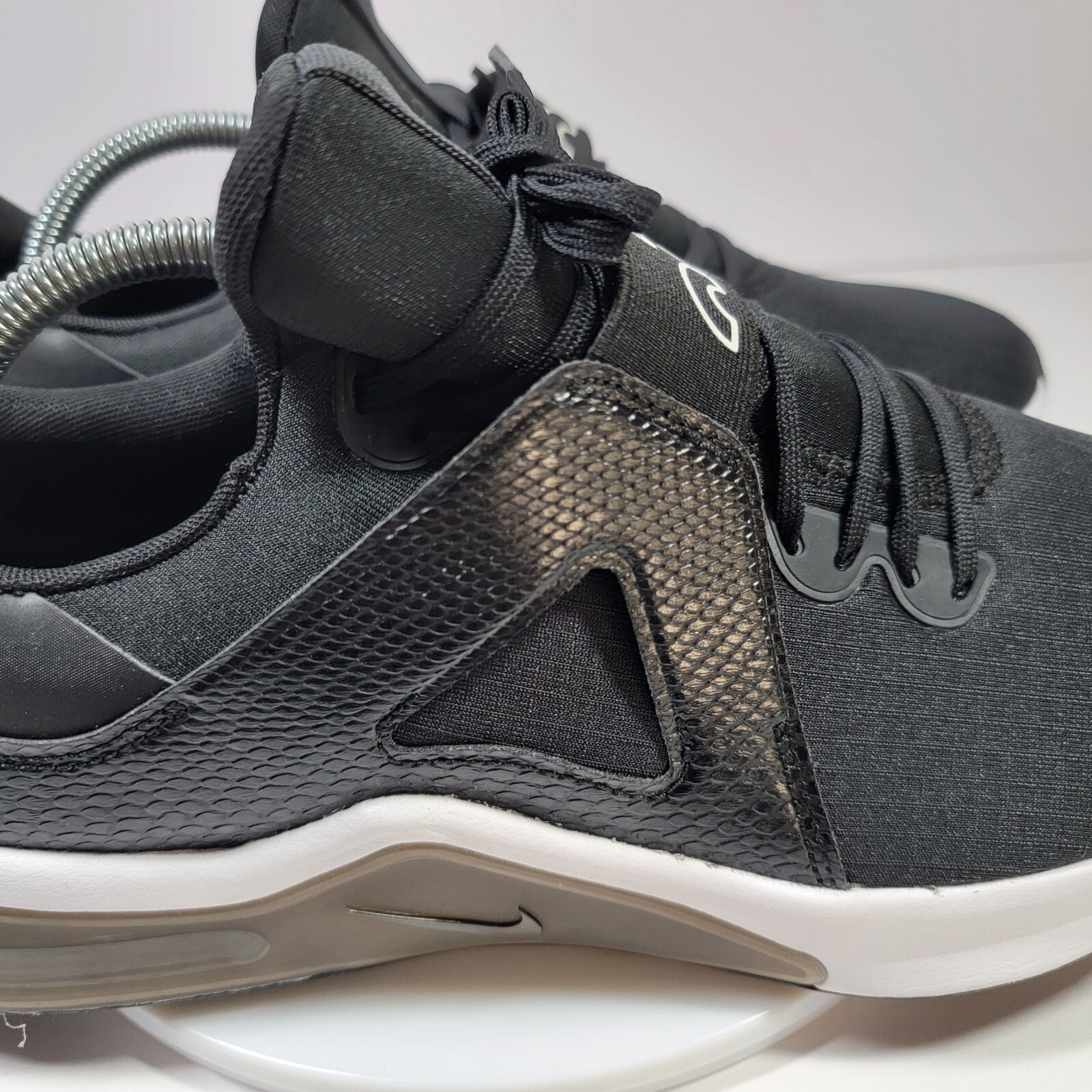 Nike Air Max Bella TR 5 Running Shoes Women’s 11 Black White Charcoal DD9285-010