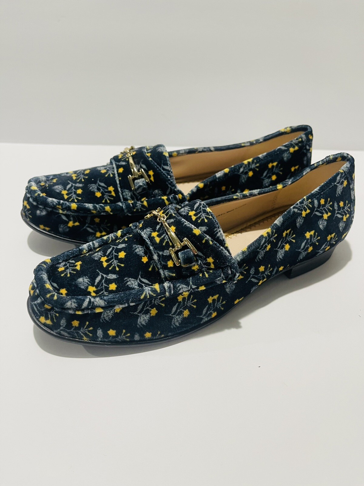 New Cabi Women’s Loafers SZ 7 Blue Yellow Floral Velvet Slip On Flats Gift