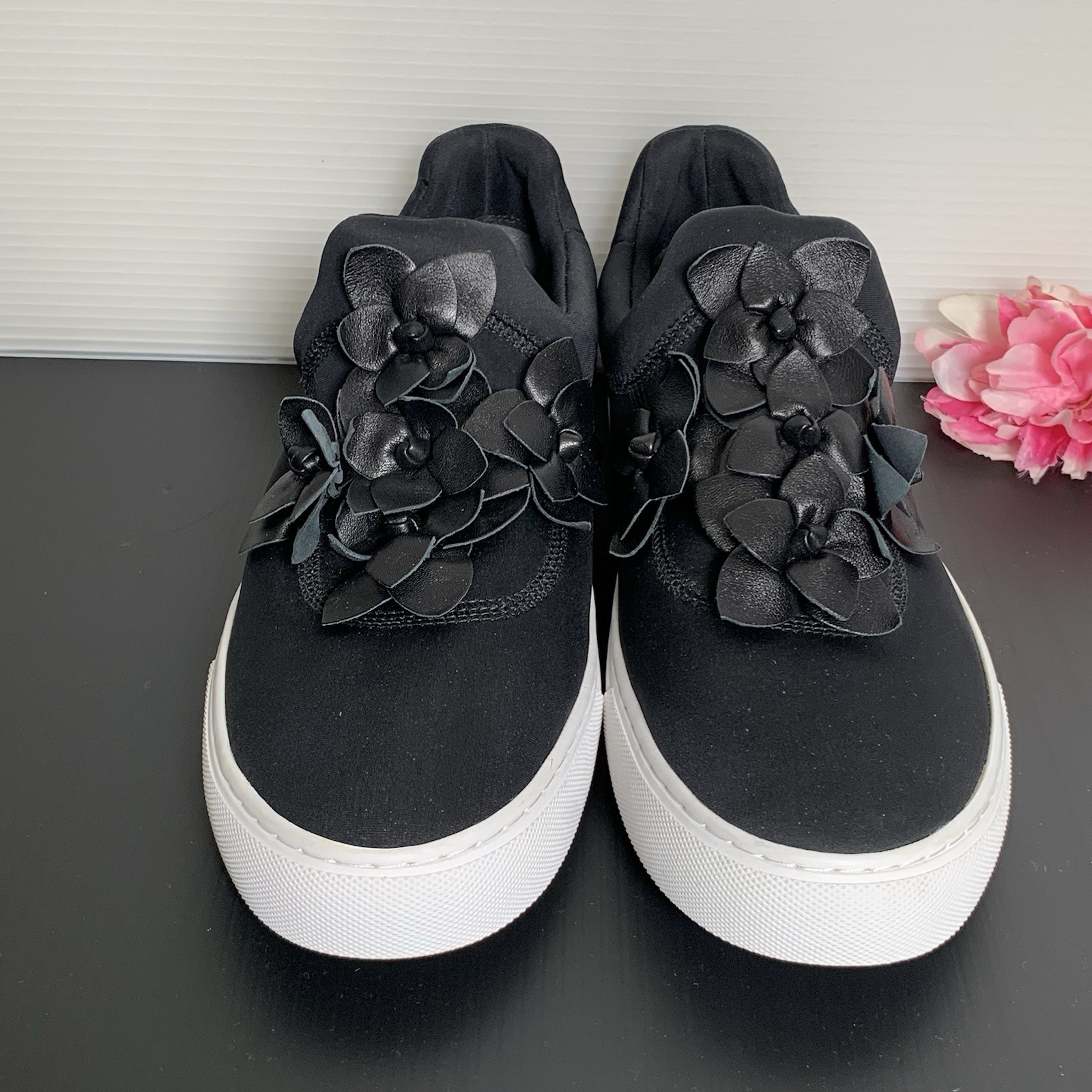 Tory Burch – Blossom Neoprene Floral Slip On Sneakers – Size: 9.5 M