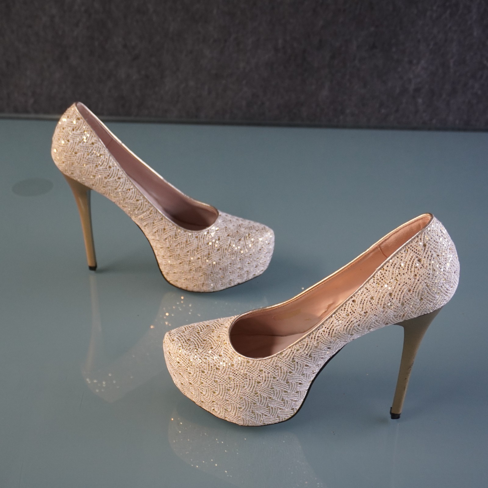 De Blossom Collection Gold Glitter Platform Pumps Heels Size 10 Wedding Prom