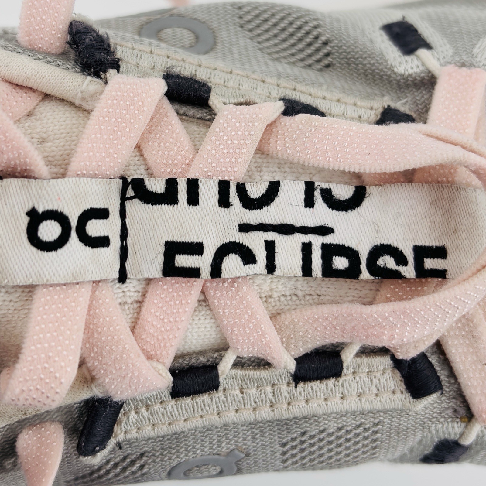 Womens 8 On Coud Eclipse Alloy Grey White Textile Trainers 6mm Drop Running Shoe