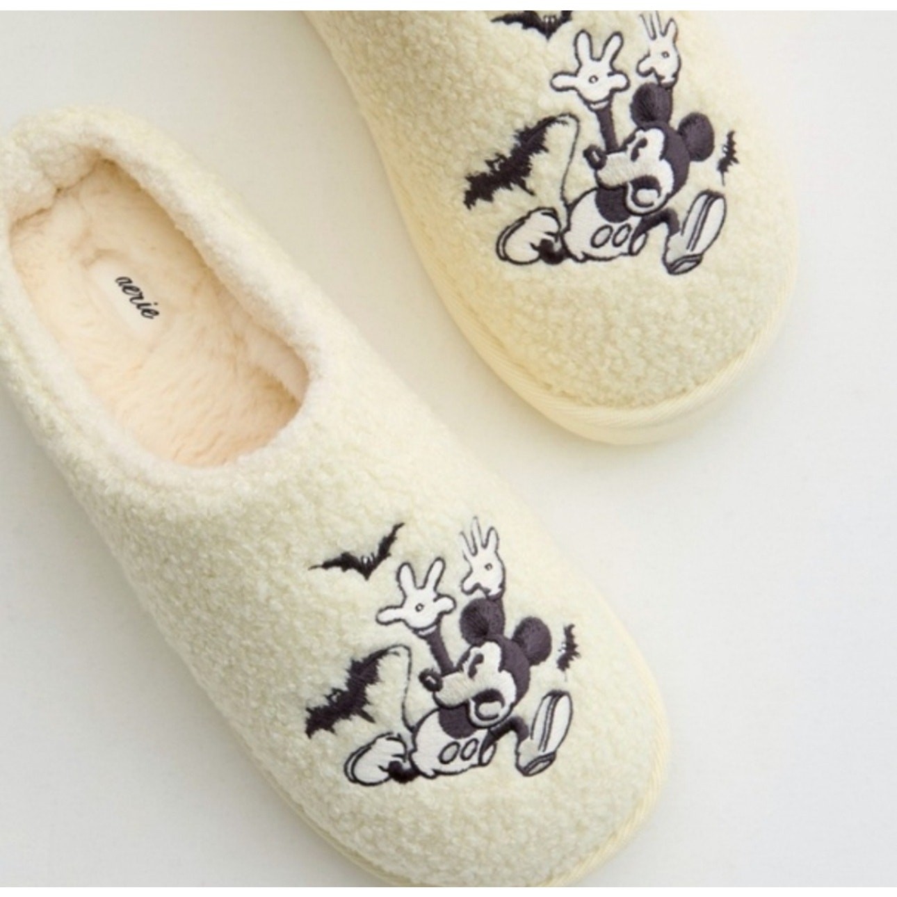 Aerie American Eagle Sherpa Mickey Mouse Bats Halloween Slippers Size 8 NEW