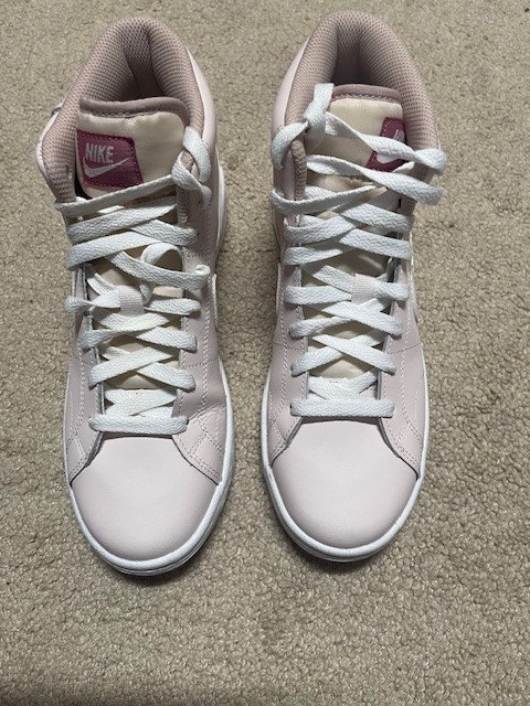Nike Women’s Court Royale 2 Mid Light Soft Pink Size 7.5