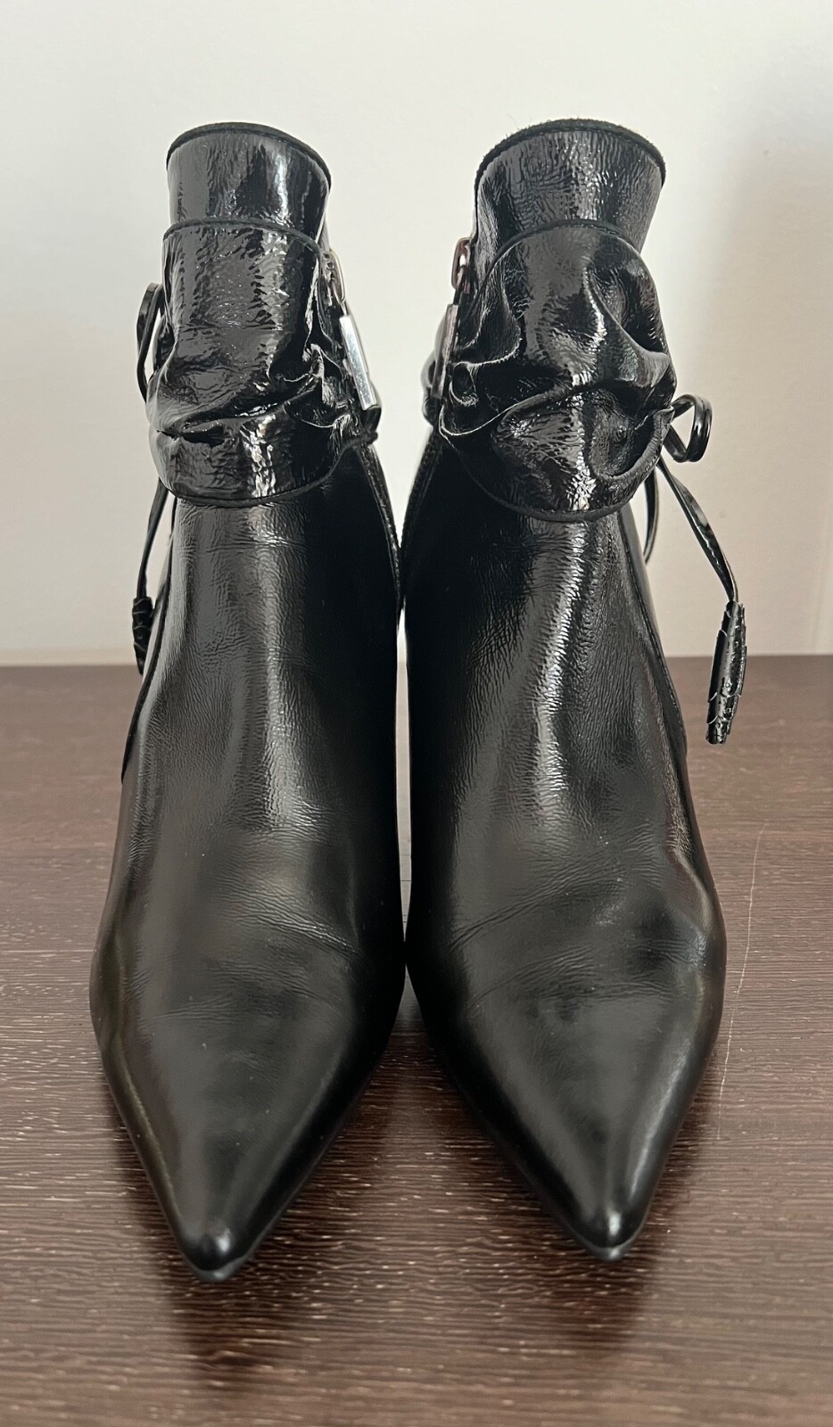 Basconi Black Boots EU 35 Ankle Silver Bow Patent Leather Heels Good Condition