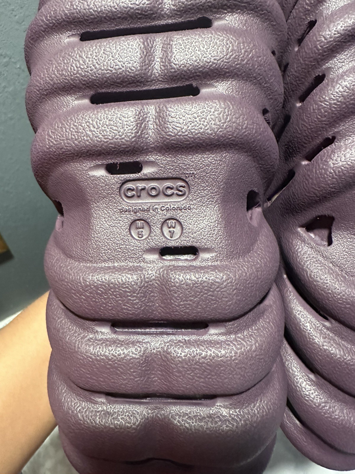 Crocs Echo Clog Slip On Plush Plum Purple 207937-5CQ Men’s 5Women’s 7BRAND NEW