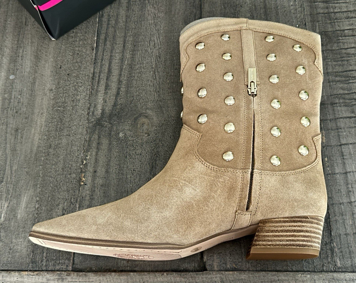 Vince Camuto Women’s Prilie Studded Bootie US 10M Tortilla color