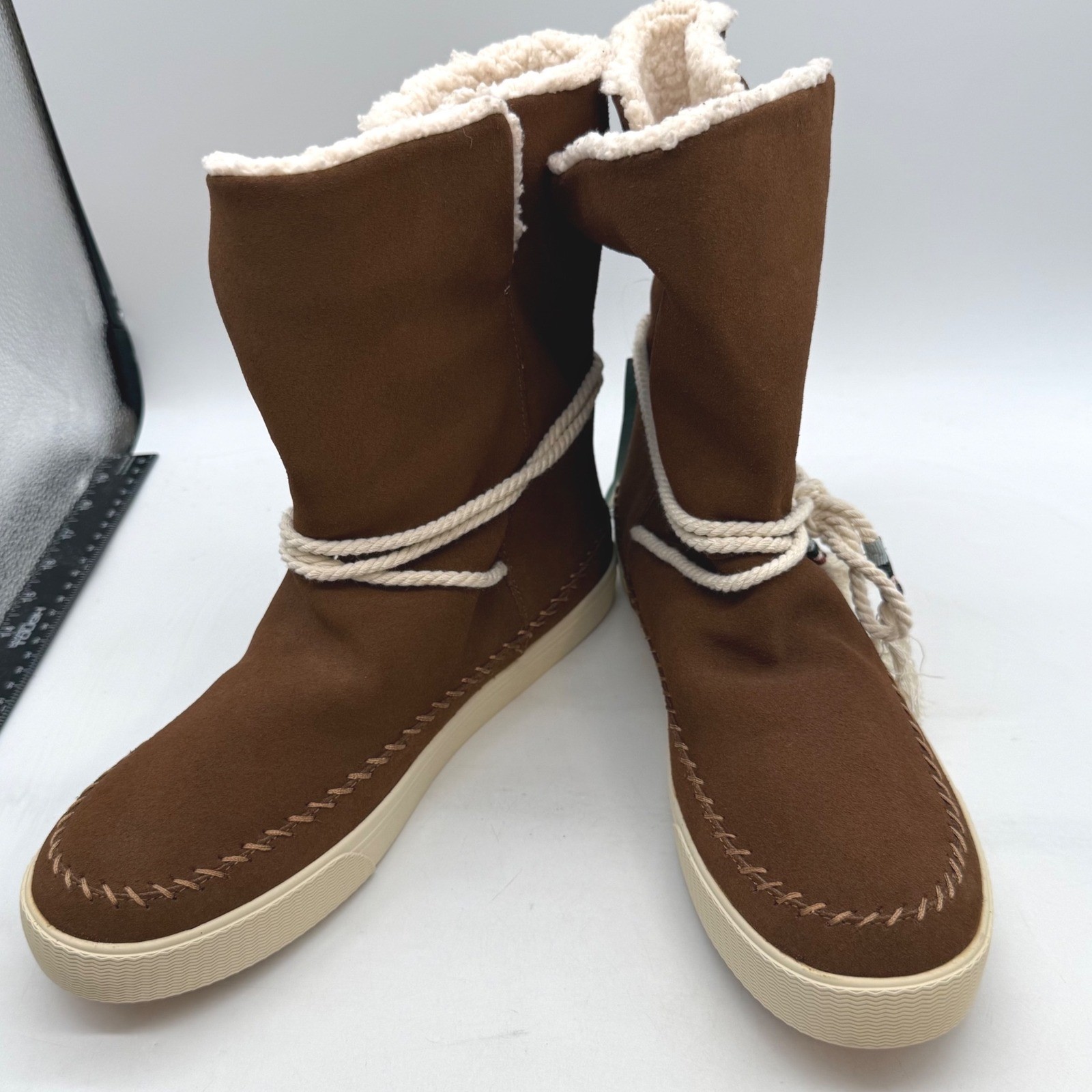 TOMS Vista Dark Amber Suede Faux Shearling Water Resistant Boots Womens 12 NEW