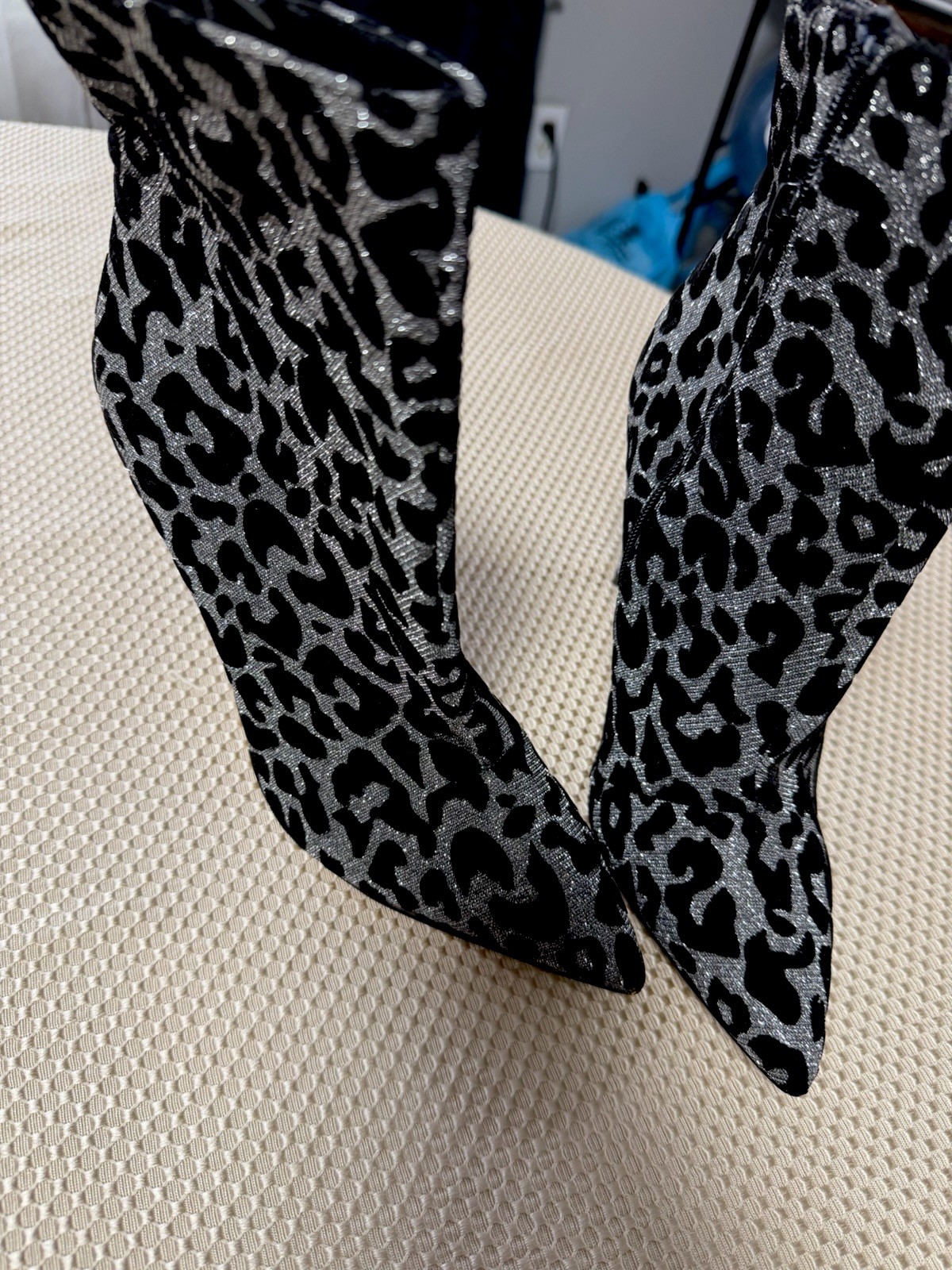 Express Women’s Black/Silver Animal Print Pointed Toe Zip Bootie US 8