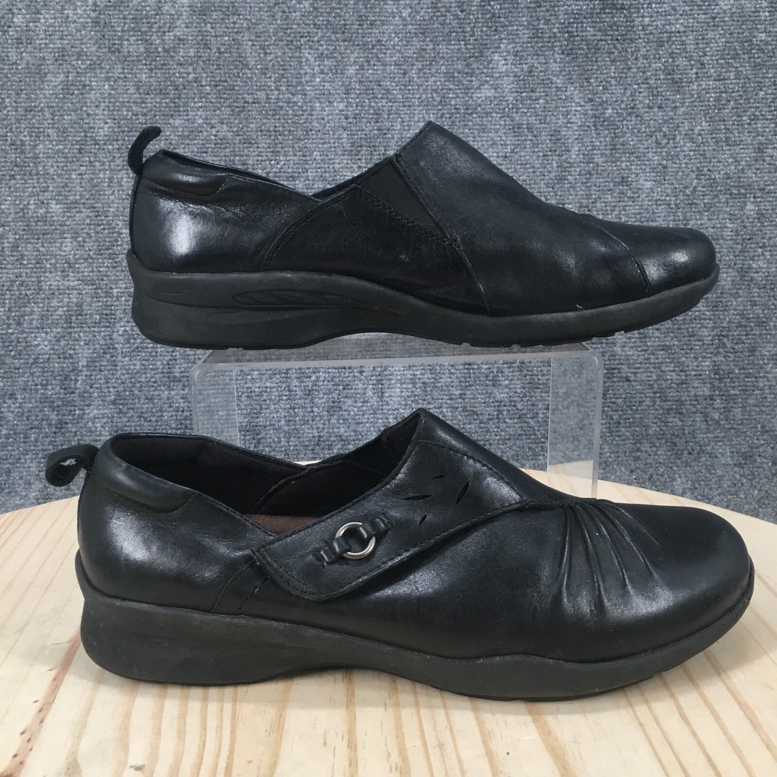 Earth Shoes Womens 9.5 B Amity Slip On Black Leather Casual Round Toe Comfort