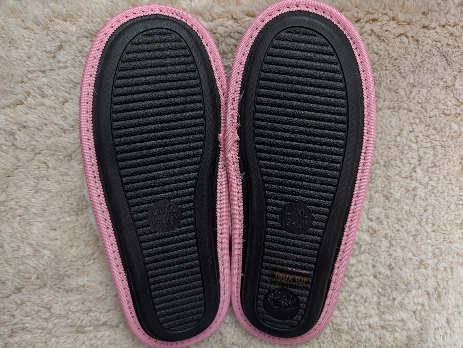 RealTree Women’s Pink Camouflage Slippers Size 9-10 Plush Lined Slide Slip On