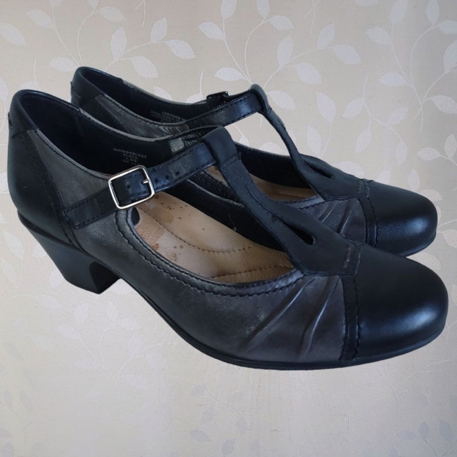 Earth Wanderlust Retro Leather T Strap Maryjane Heels Black Gray size 7.5