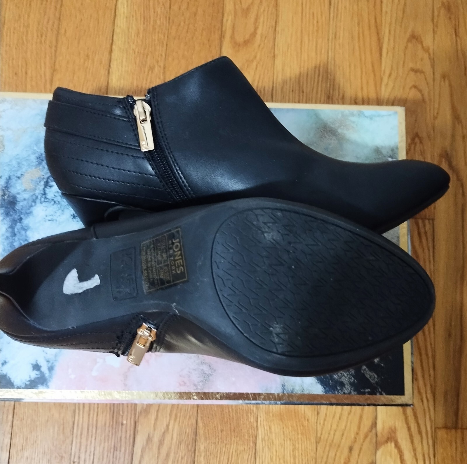 Stiletto Jones New York High Heel Black Ankle Booties Logo & Zipper Sz 10