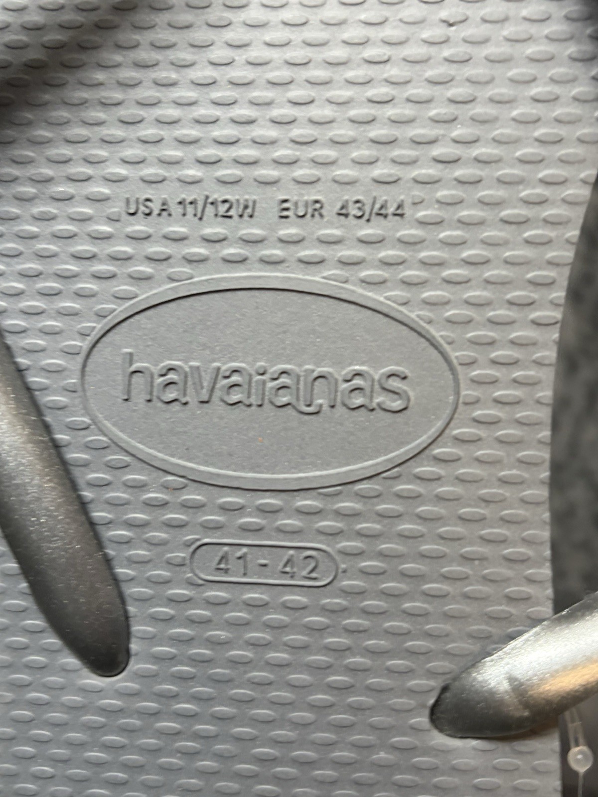 Havaianas Unisex Flip Flops/Sandals. Size 11-12W. Gray Authentic Havaianas