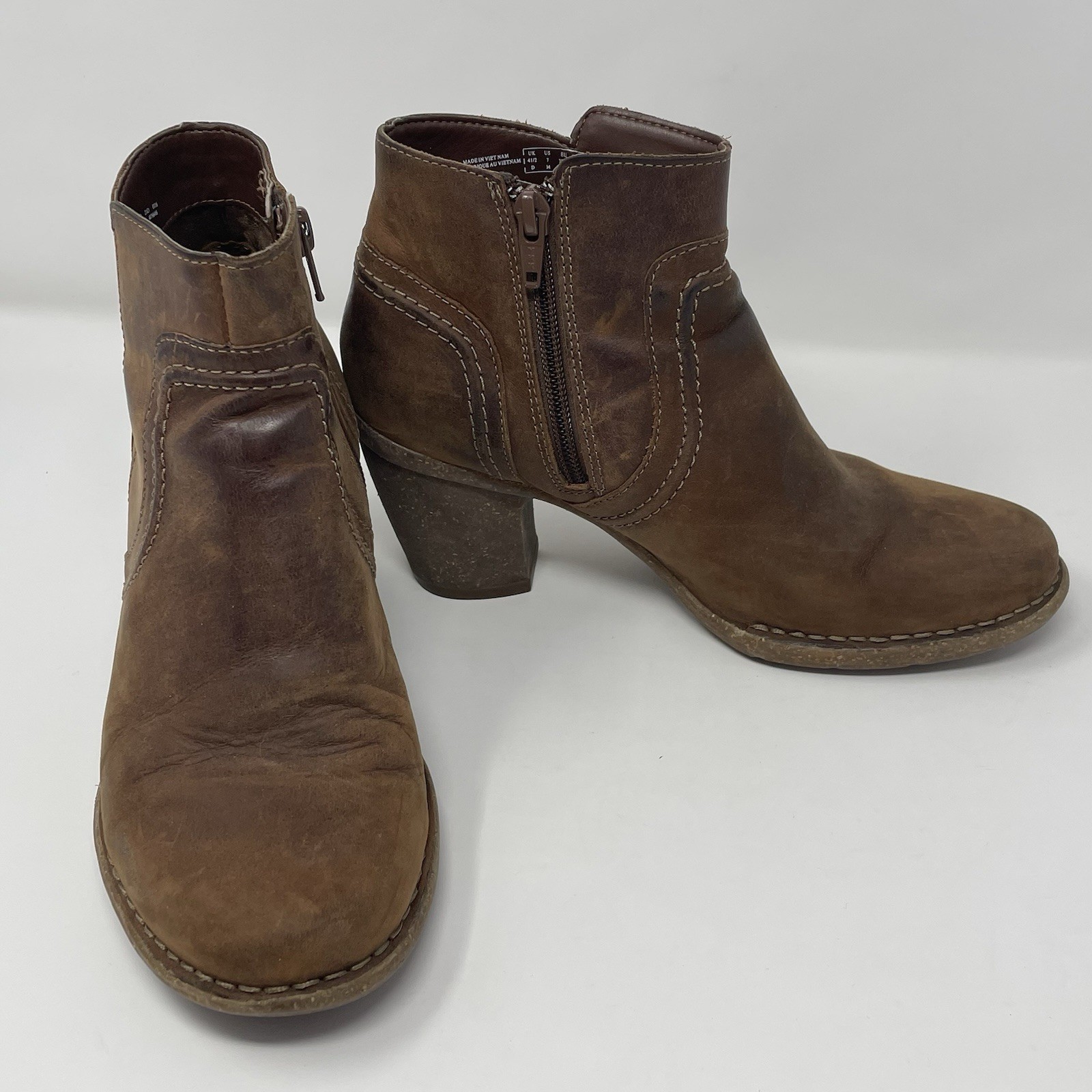 Clarks Artisan Carleta Paris Brown Leather Ankle Boots Side Zip Heel Women’s 7 M