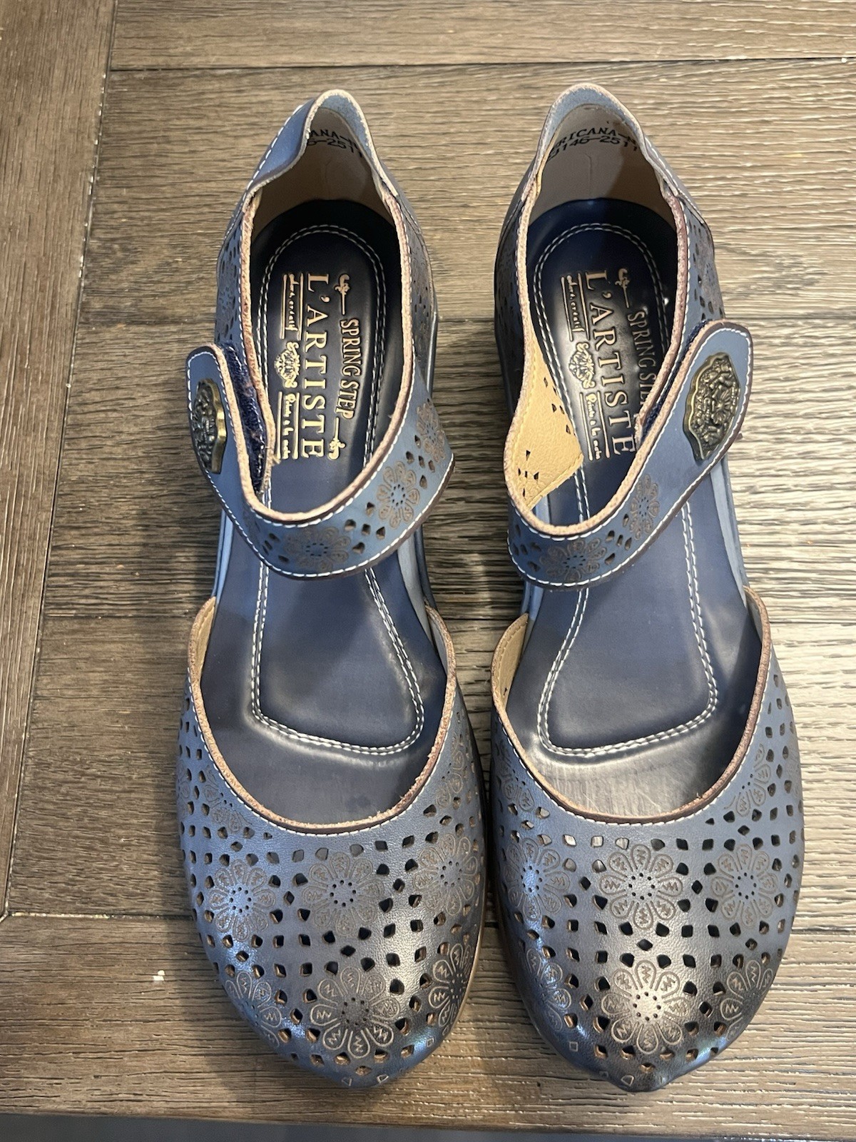 L’Artiste Americana-N Mary Jane Flat Blue Floral Leather Hook & Loop US 8.5