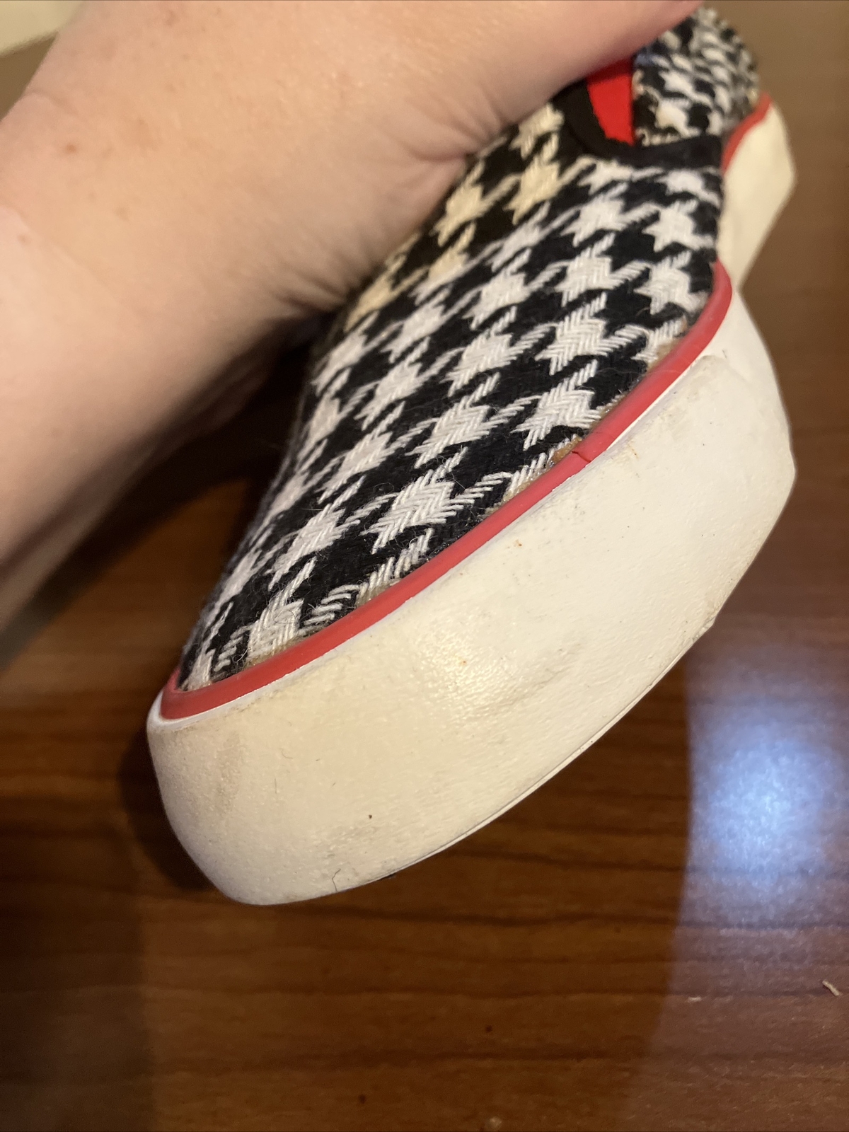 Gotta Flurt Women’s 7 Houndstooth Coastal Bama Slip On Skate Sneaker