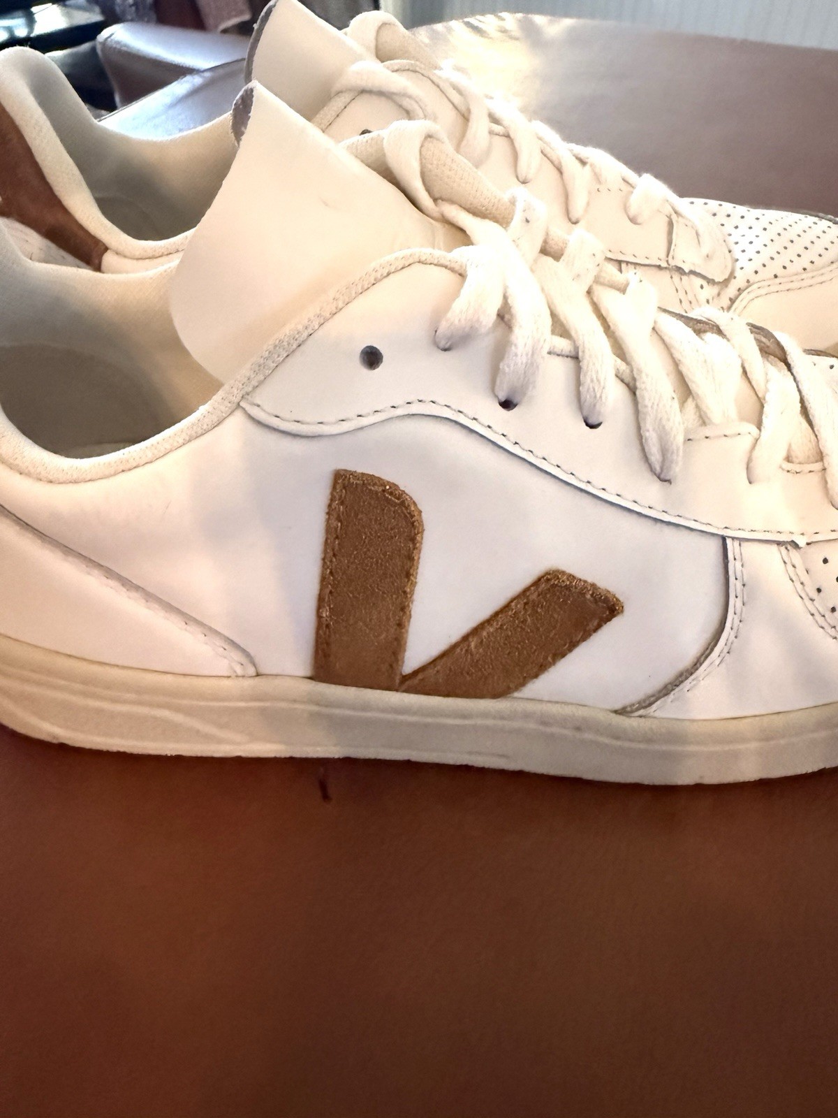 VEJA Women’s Low Top Lace-Up Sneakers White/Brown Logo Casual Activewear