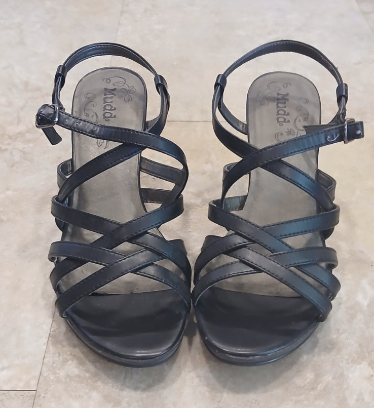Mudd Women’s Black Strappy Open-Toe Ankle Strap Buckle Sandals 8.5