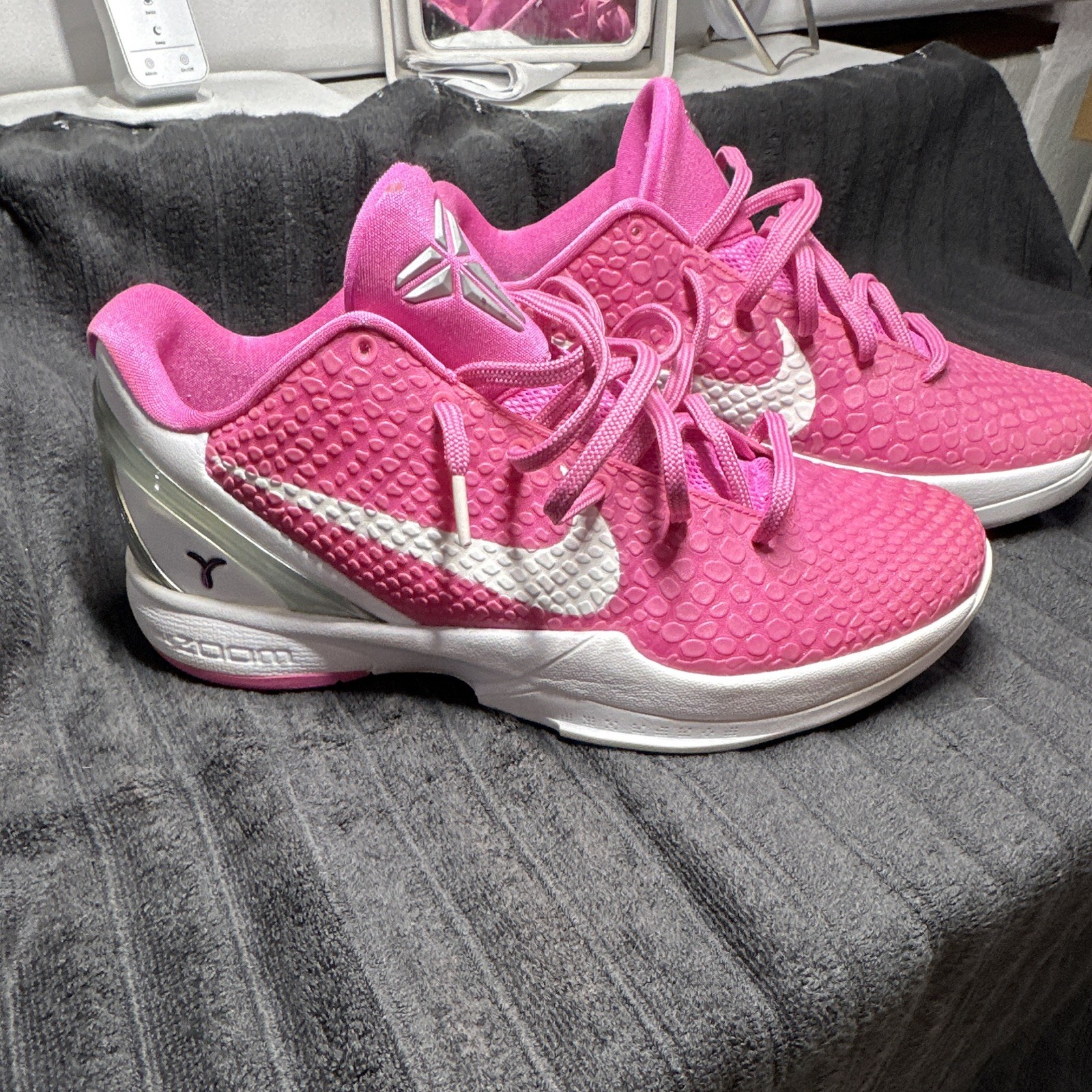 Nike Zoom Kobe 6 Think Pink Women’s Low men size 11.5 100000000% authentic
