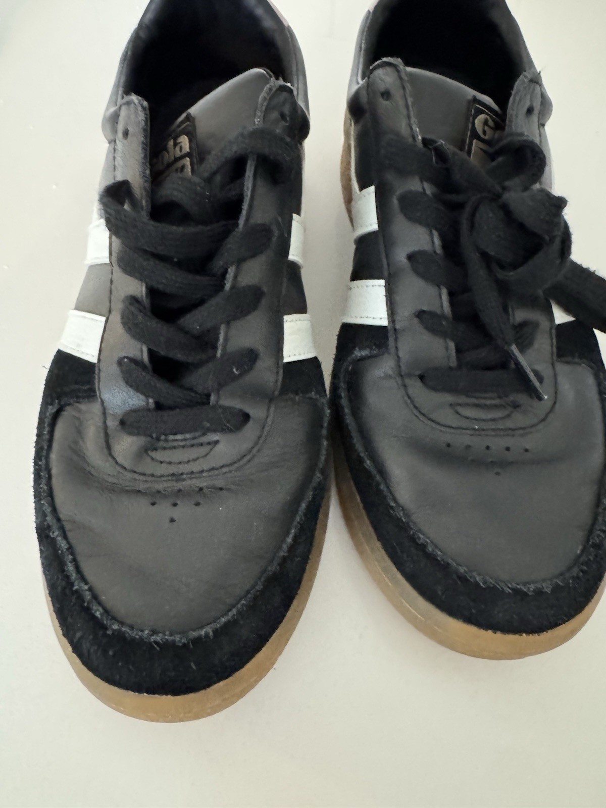 GOLA grandslam elite Black Suede Leather Sneaker Black Sz 8 EUC GUM SOLE