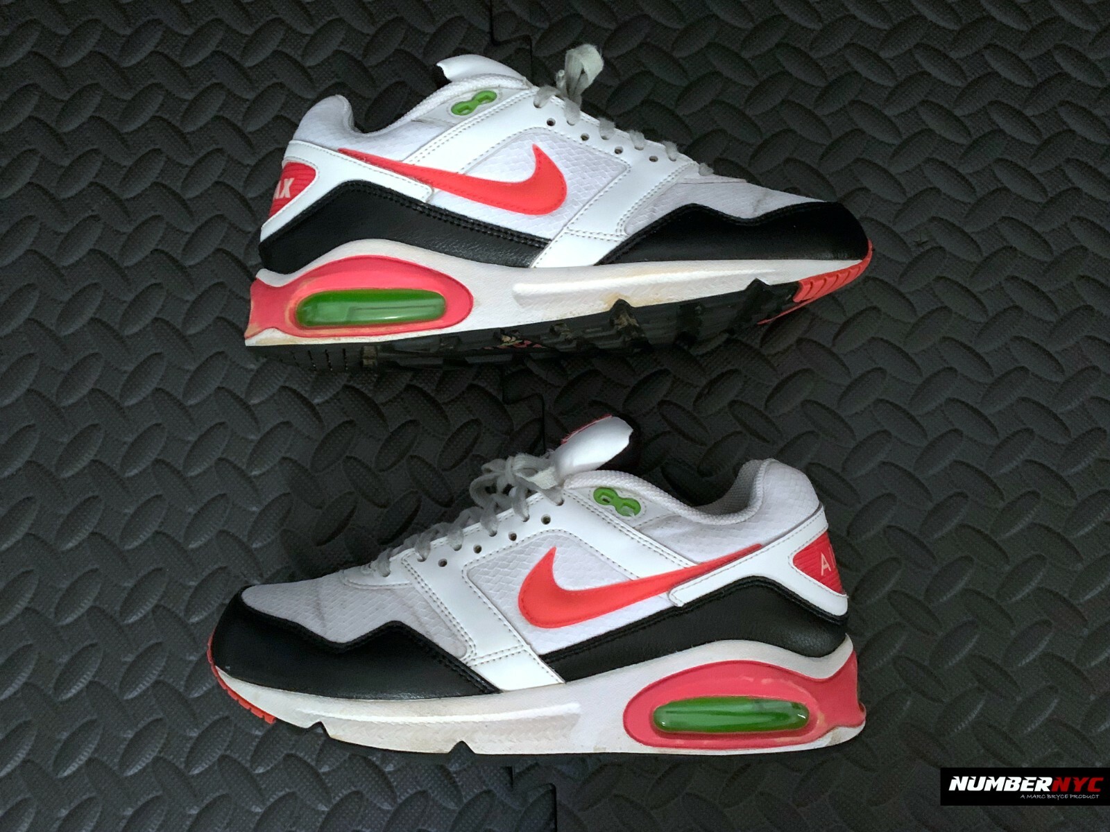 Nike Air Max Navigate Women Size 8 Pink Salmon White Black Neon Green 454249-102