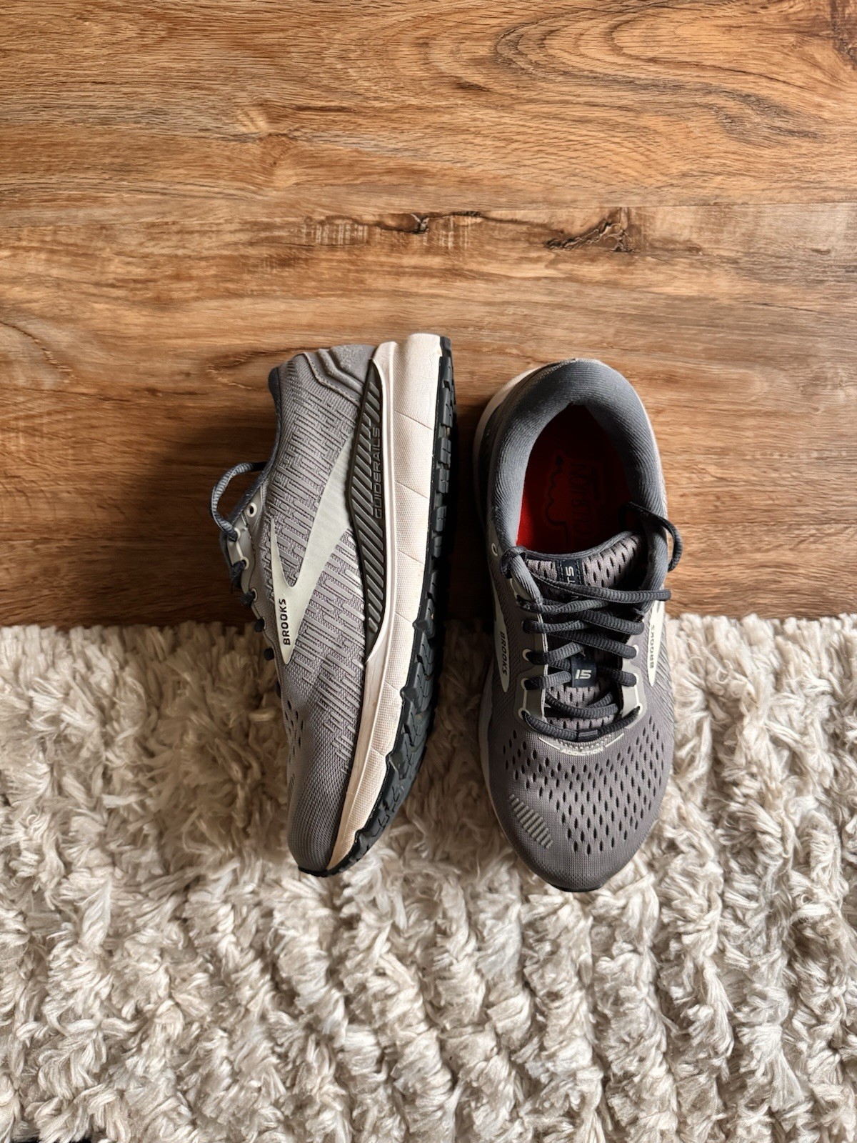 Brooks Women’s Running Shoes Size 9.5 Wide Gray