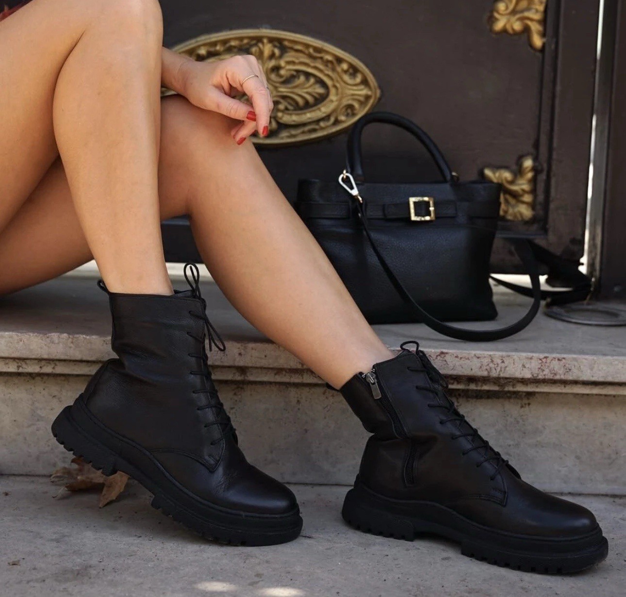 ✨ SafeTstep Black Lace Up Boots Size 6.5 Womens Side Zip Combat Style ✨