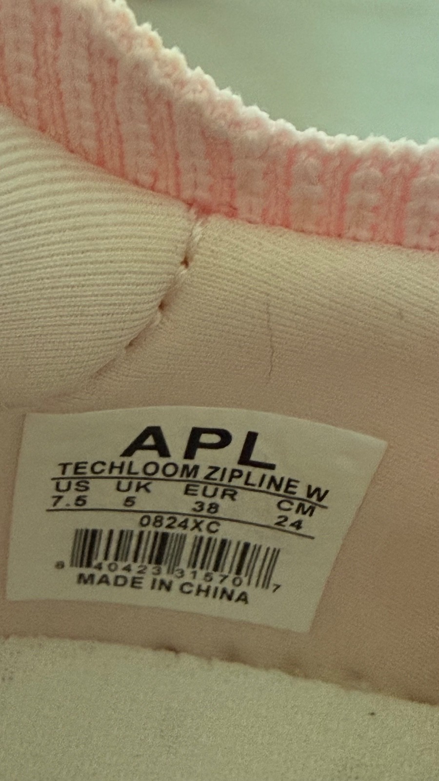 Women’s APL sneaker 7.5