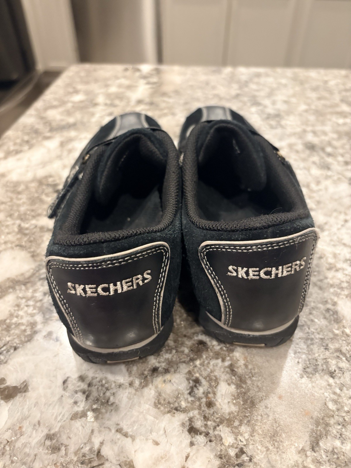Sketchers Womens Black Strapped Sneakers Size 6.5 SN 46655