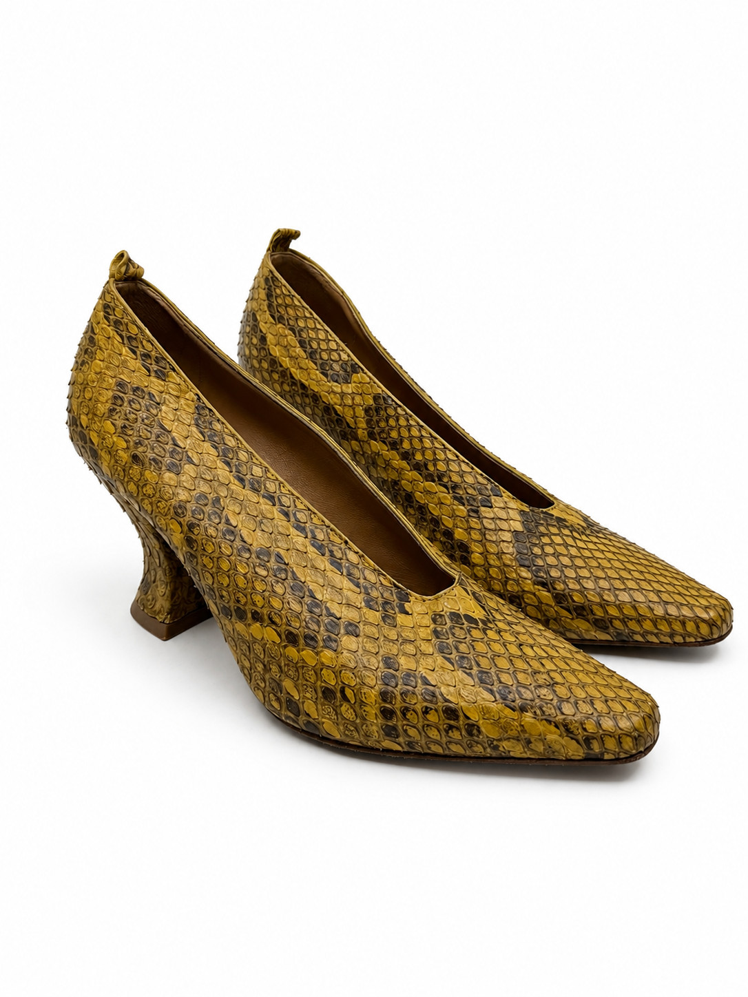 Bottega Veneta Butterscotch Snakeskin Pointed Toe Almond Size 37