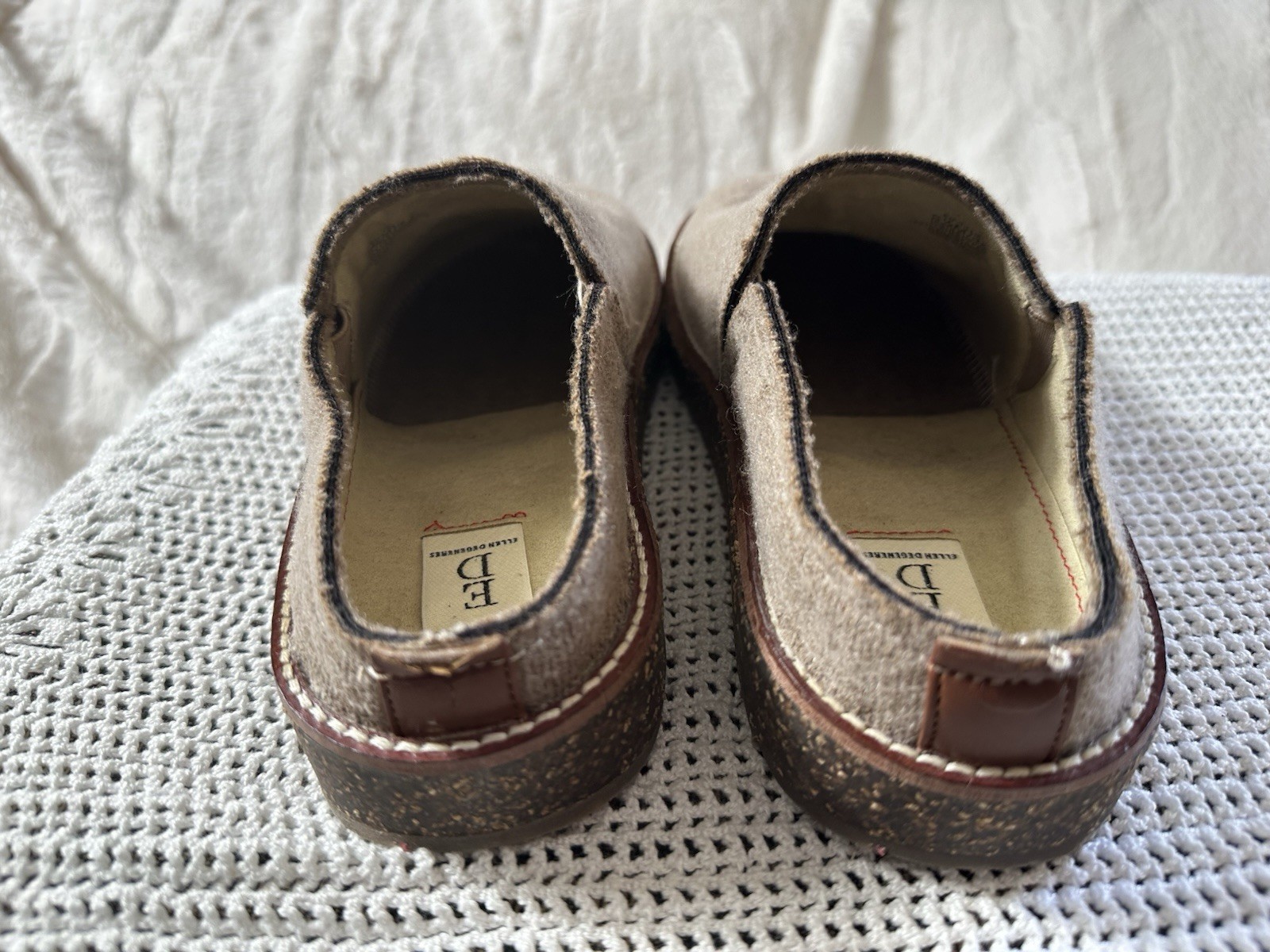 ED Ellen DeGeneres Embroidered Cat Yarn Slip-On Slippers Brown Women’s Size 5.5