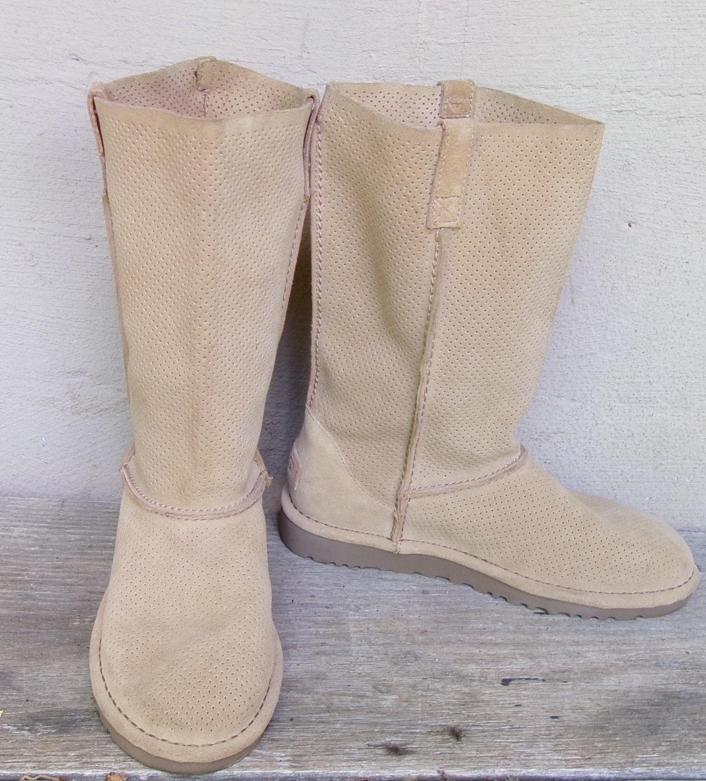 UGG Classic Unlined Light Brown Suede Tall Perforated Boots NEW Size 7
