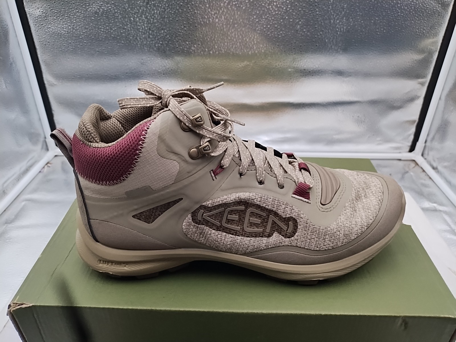 KEEN Terradora Explorer Mid Waterproof Hiking Boots Womens Size US 9.5W (#N4-A3)