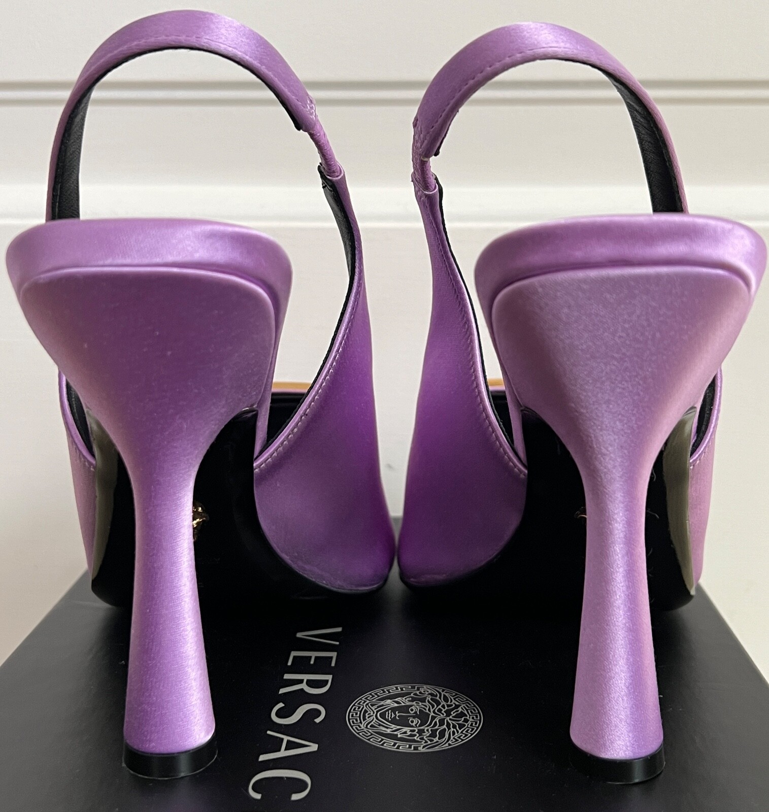 NIB Versace Tribute Medusa Logo Crystal Satin Open Toe Slingback Pumps 37.5 7.5