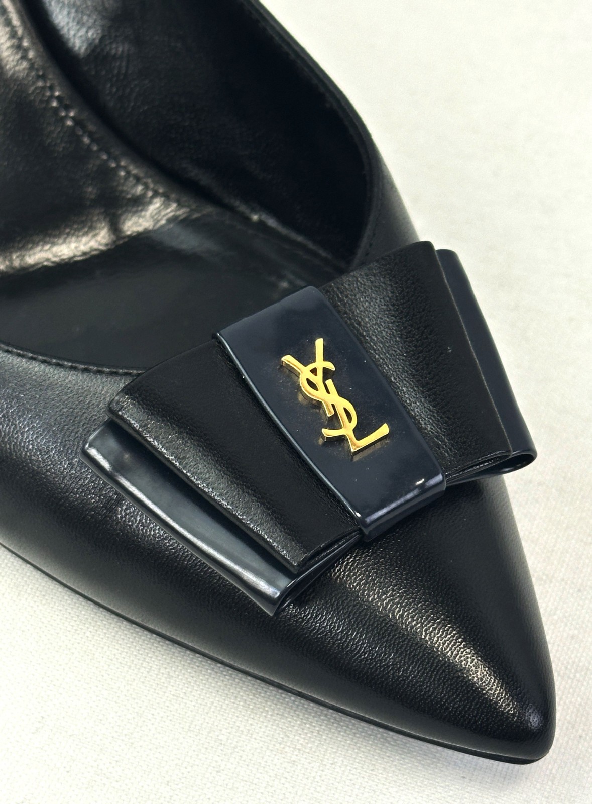 YSL SAINT LAURENT Anais 55 Pumps 37 7 Black Navy Pointed Toe Bow Gold Logo Shoes