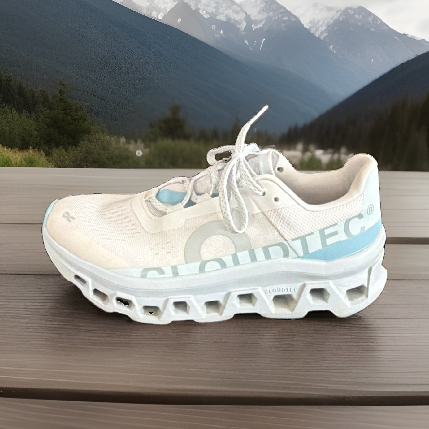 On Cloud Monster Women’s White/Light Blue Comes with Original Box