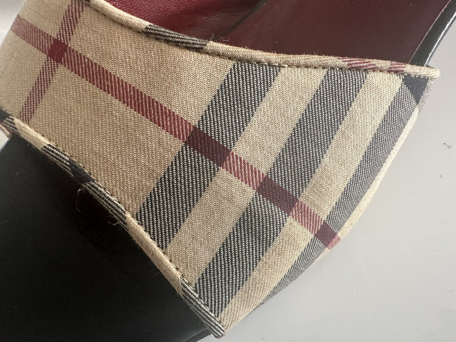 Burberry Made In Italy Nova Check Slide Shoes 39/8~8.5