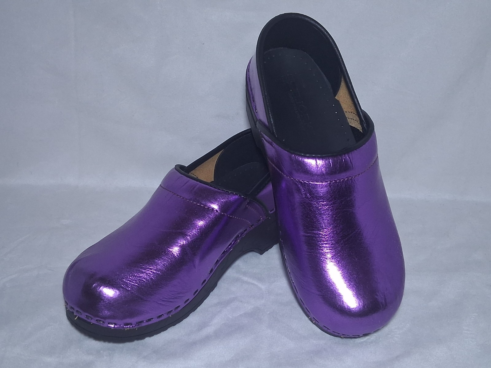 Bjork Womens Clog Nursing Shoes Size 36 – 37 US 5.5 – 6 Purple Metallic GUC