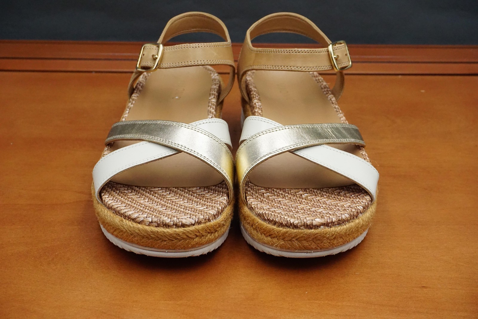 Vionic Mar Sandals Shoes Womens Size 8 Beige Leather Espadrille Buckle Cushioned