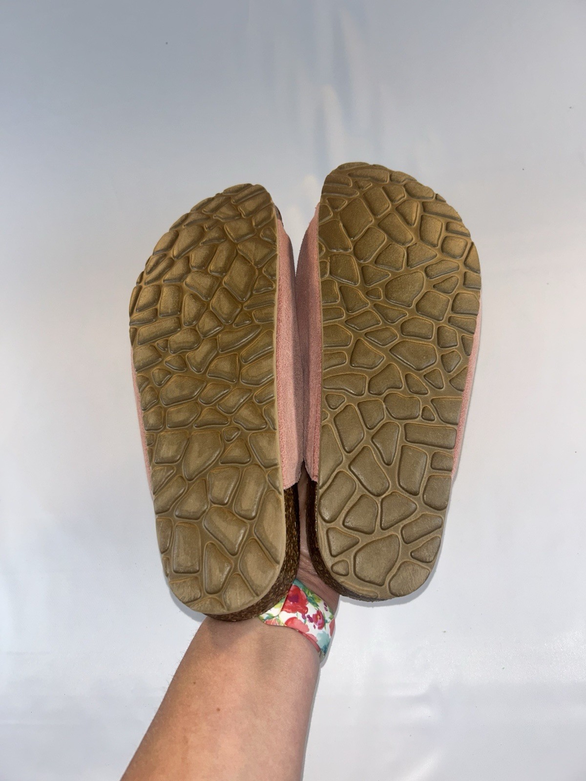 Bio Gold Sandals Size 9.5 Woman’s Pink Suede Footbed Slip On Made In Italy