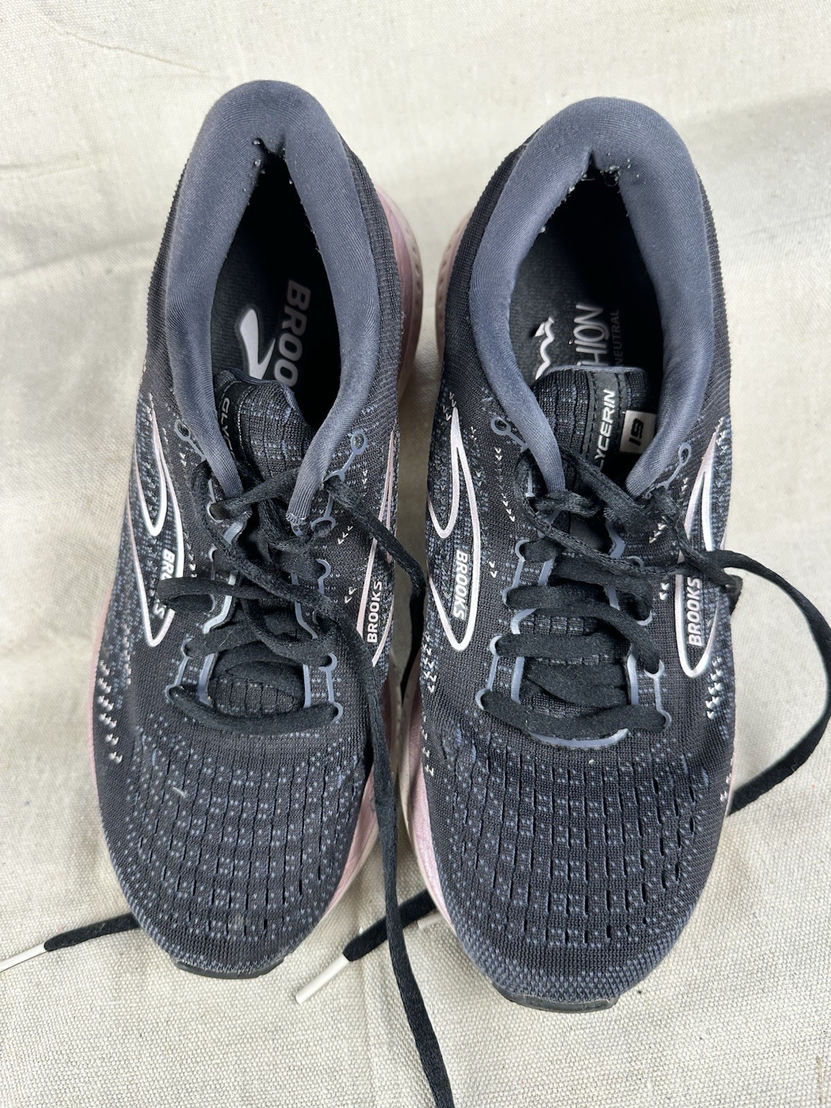 Brooks Glycerin GTS 19 Women’s Running Shoes Black/Pink, Size 8.5