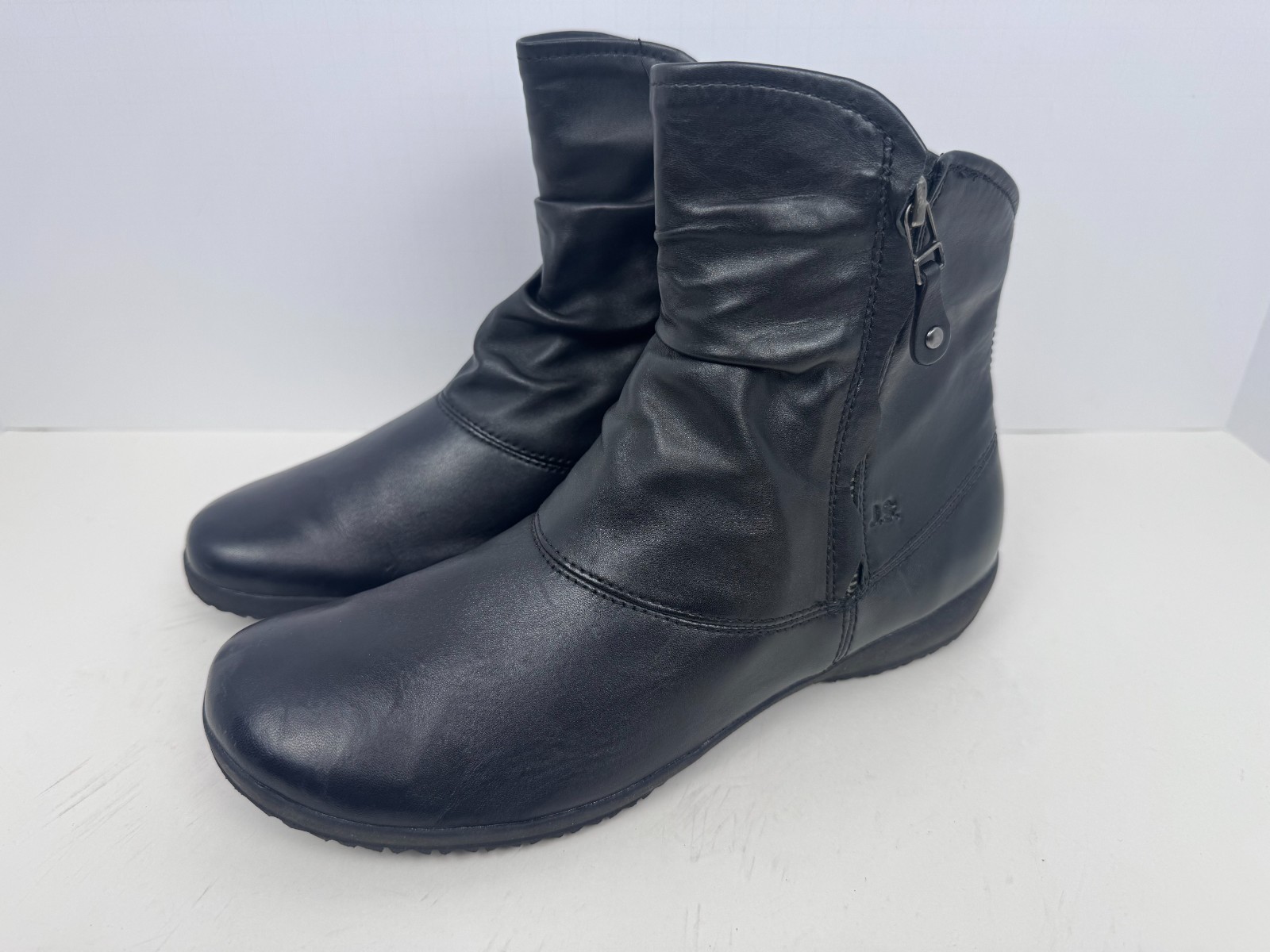 Josef Seibel Naly 24 Black Leather Ankle Boots Womens 39EU / 8.5US Double Zip