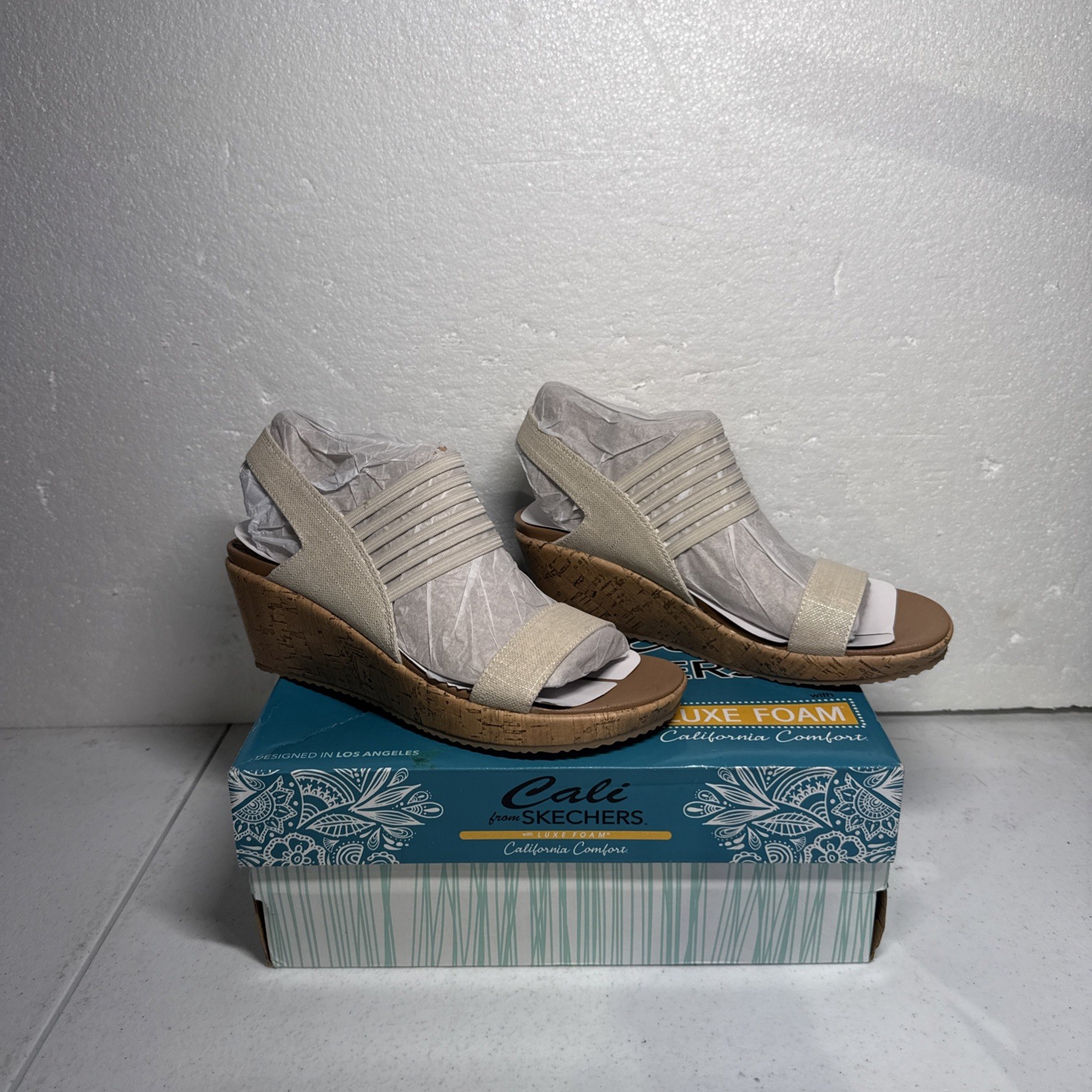 Skechers Cali Women’s Strappy Wedge Sandals Vegan Luxe Foam Natural Size 8.5