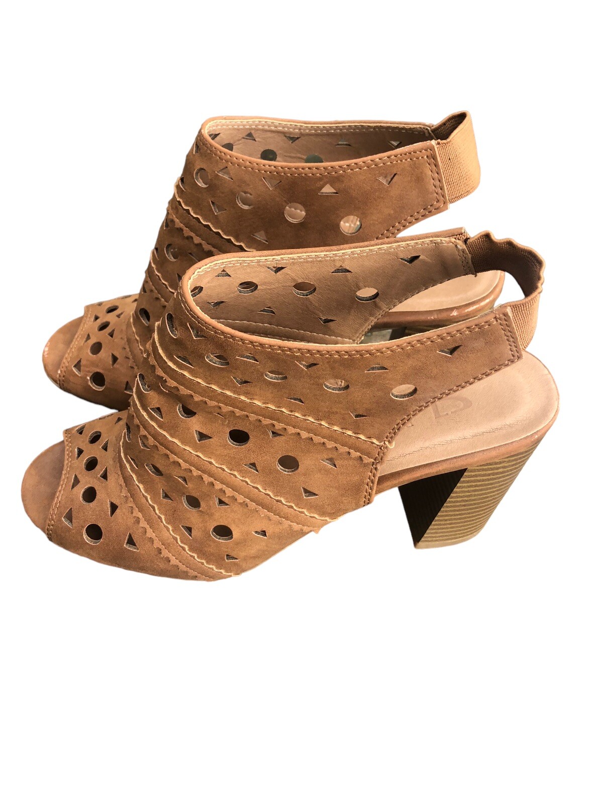 CL by Laundry 3.5” Heeled slip on stretch heel band open toe sandals 8.0M