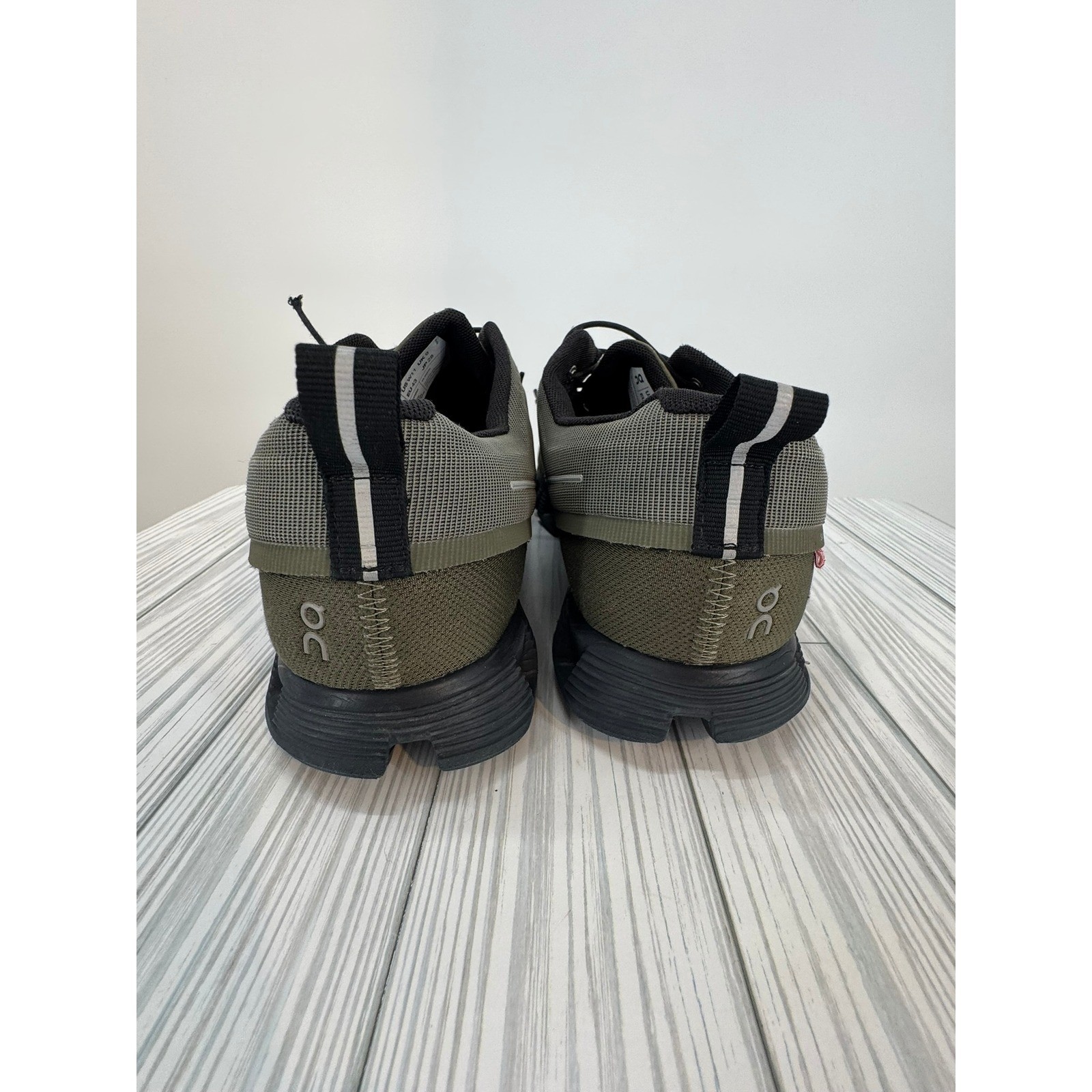 ON Cloud 5 Waterproof Olive Black 59.98836 Women’s US size 11 Running Shoes