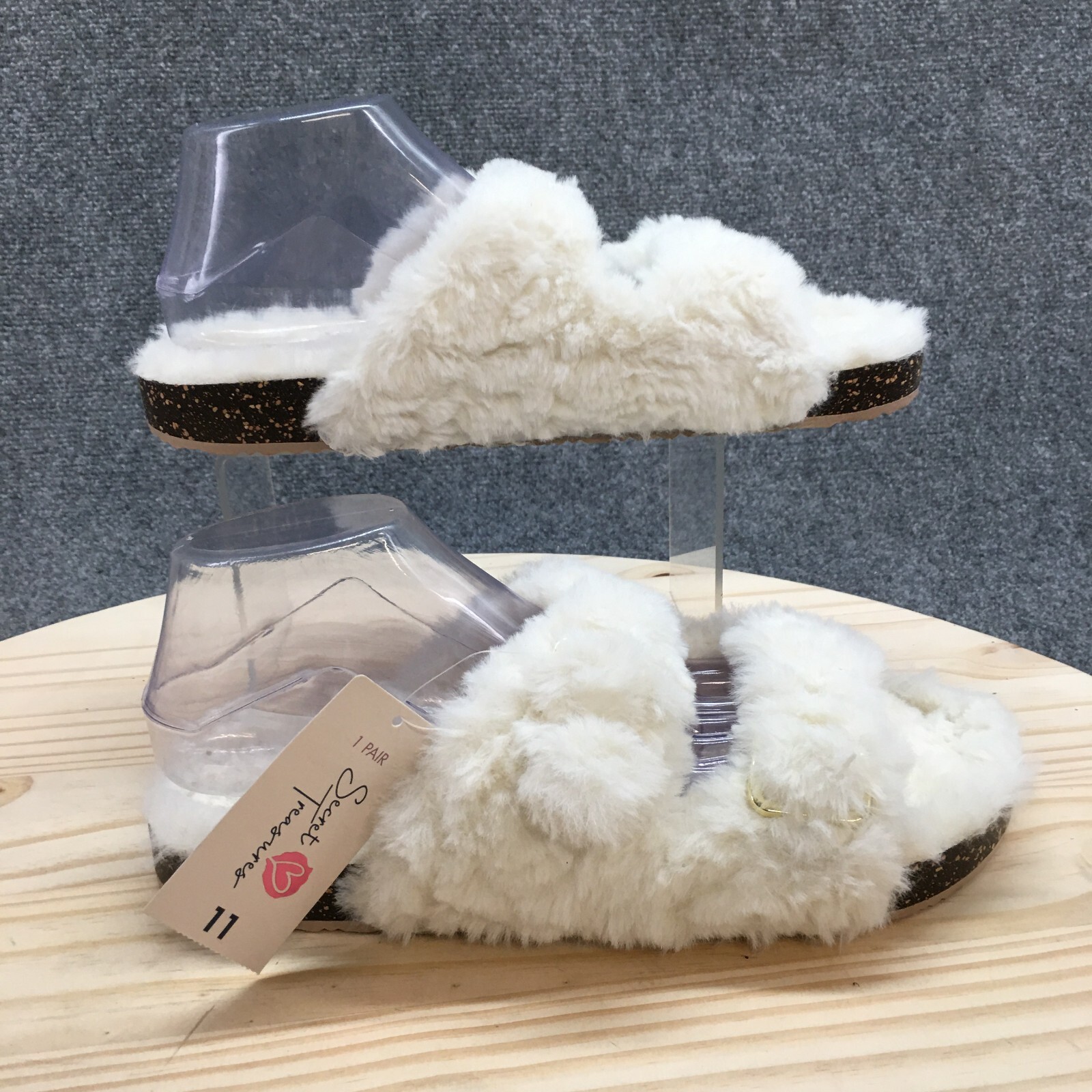 Secret Treasures Slippers Womens 11 Luxe Slip On Slide White Faux Fur Casual NEW