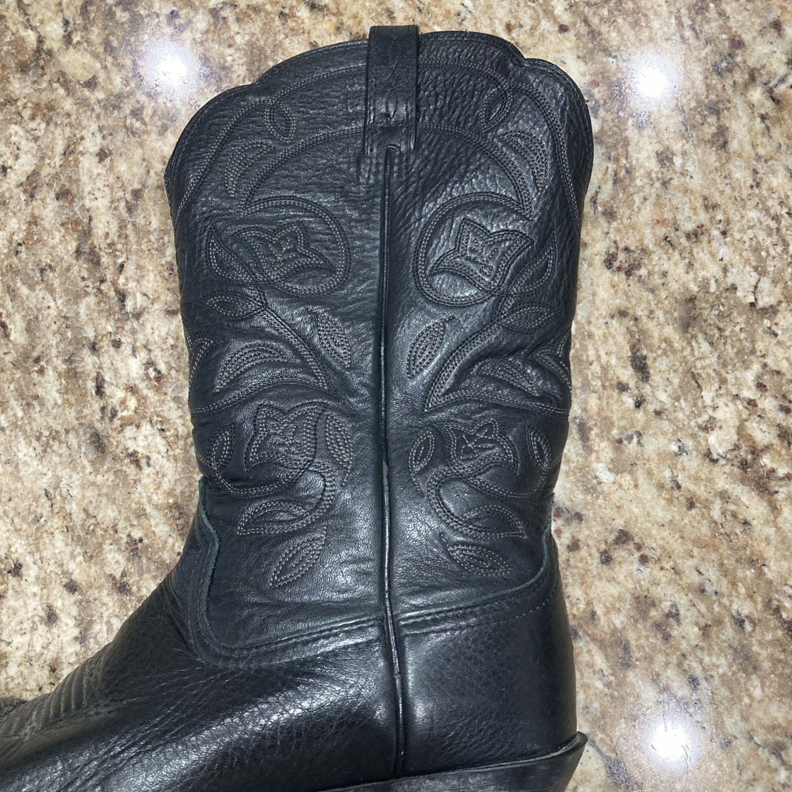 Ariat Woman’s Heritage R Toe Cowgirl Boots Black Leather Size 7.5C 10001037