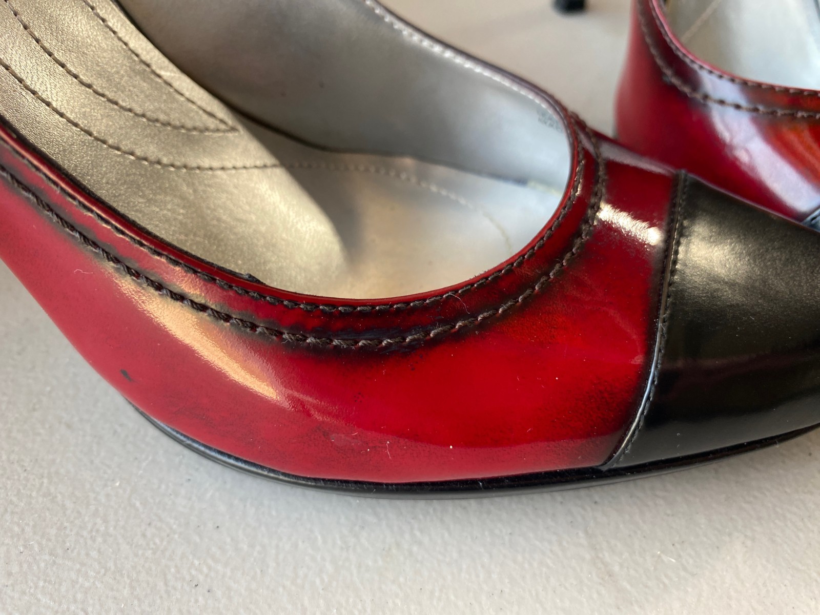 Tahari Women’s Sling Back Heels, Size 8, Black and Bordeaux