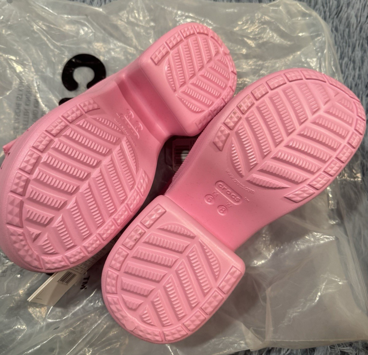 NWT CROCS Siren Bow Clogs In Pink Size 8