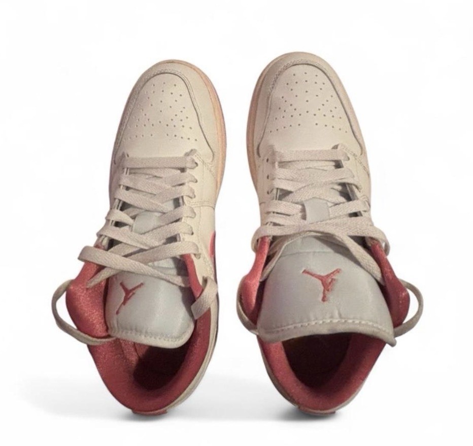 Jordan Air Jordan 1 Low women’s Sneaker Beige/Pink US 8.5 Leather Low Top